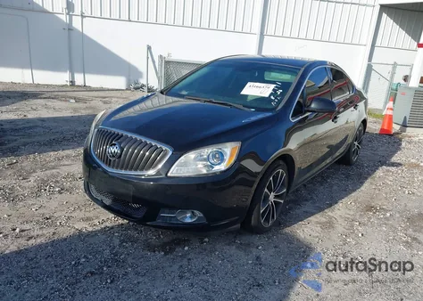 2017 Buick Verano Sport Touring z USA, uszkodzony, nr VIN 1G4PR5SK2H4104991